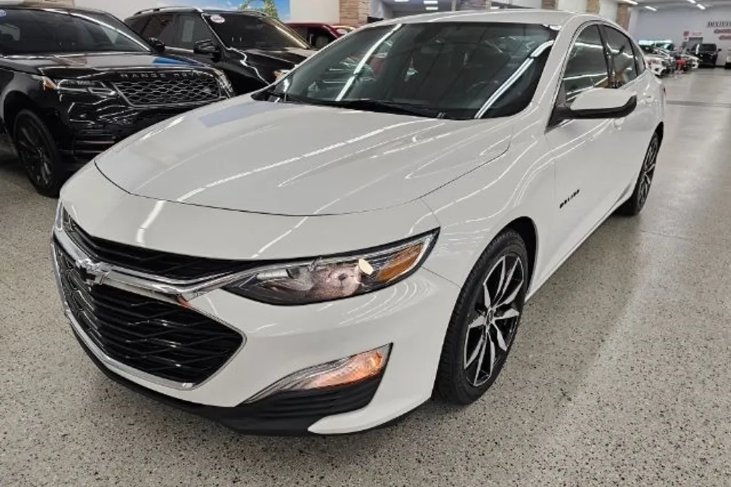 2021 Chevrolet Malibu RS photo 1