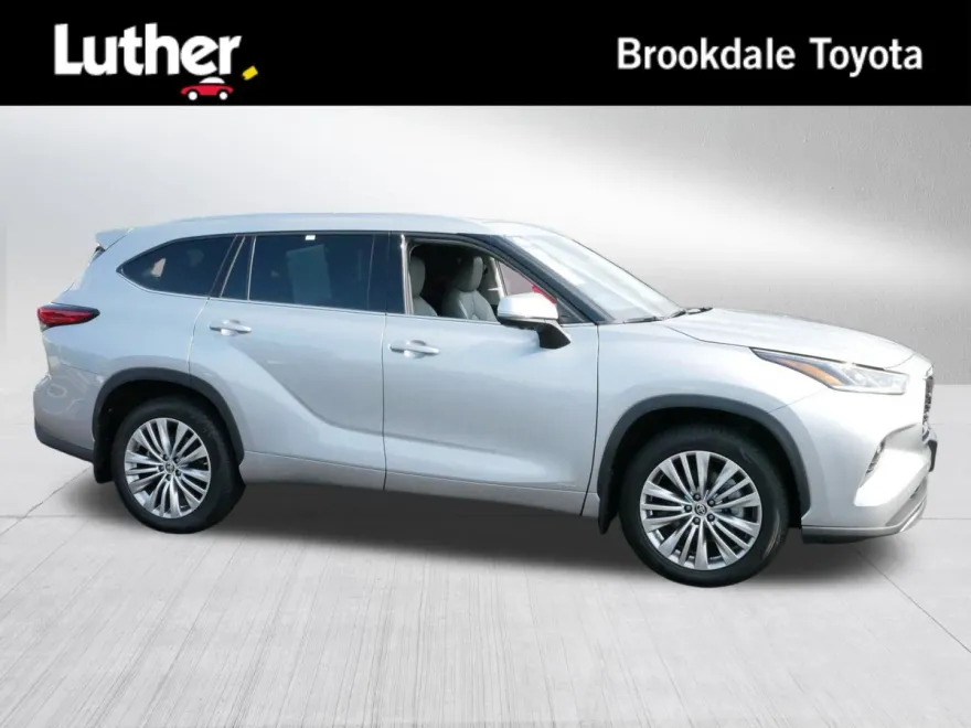2023 Toyota Highlander Hybrid Platinum photo 1
