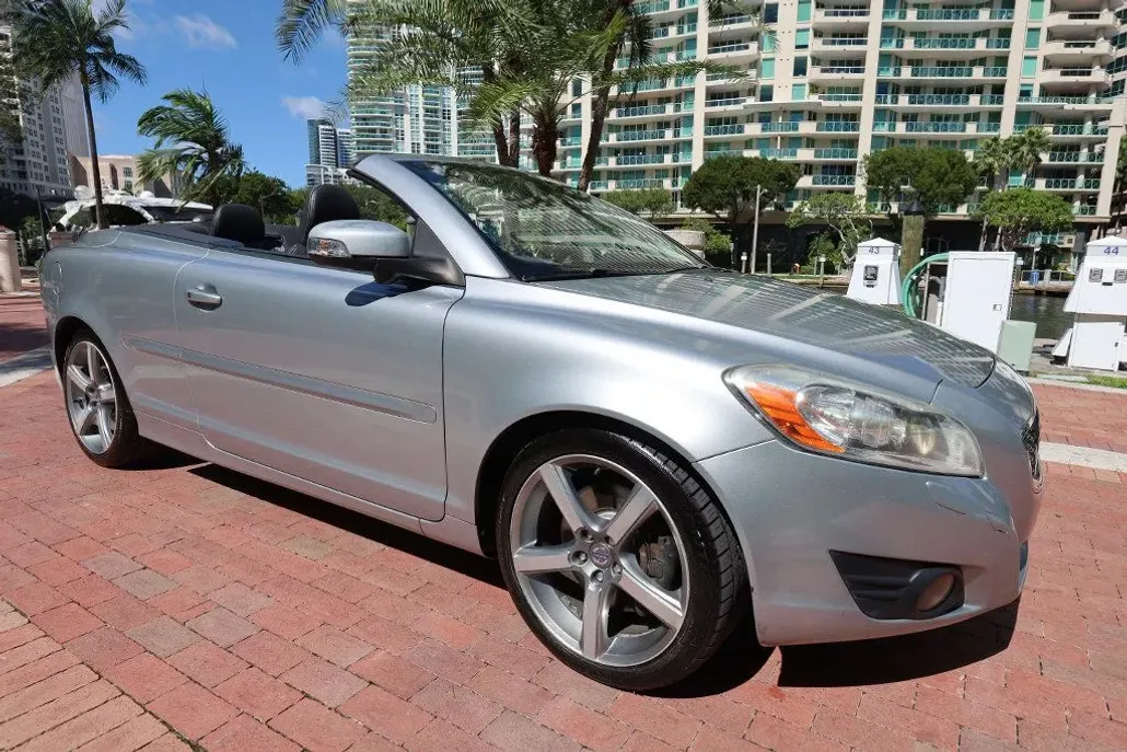 2012 Volvo C70 T5 photo 1