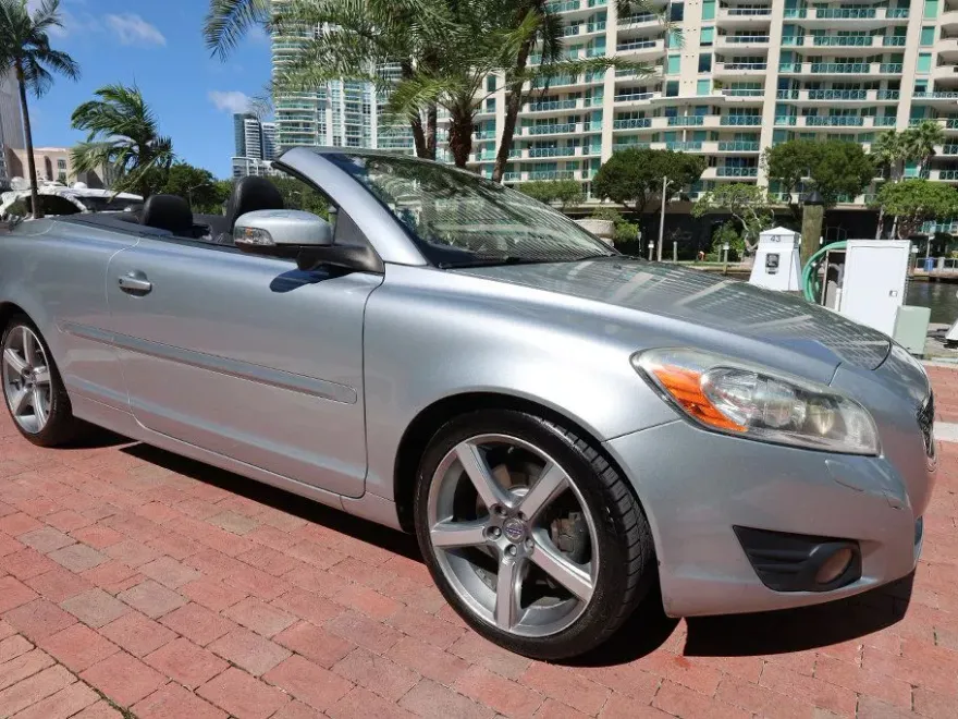 2012 Volvo C70 T5 photo 1