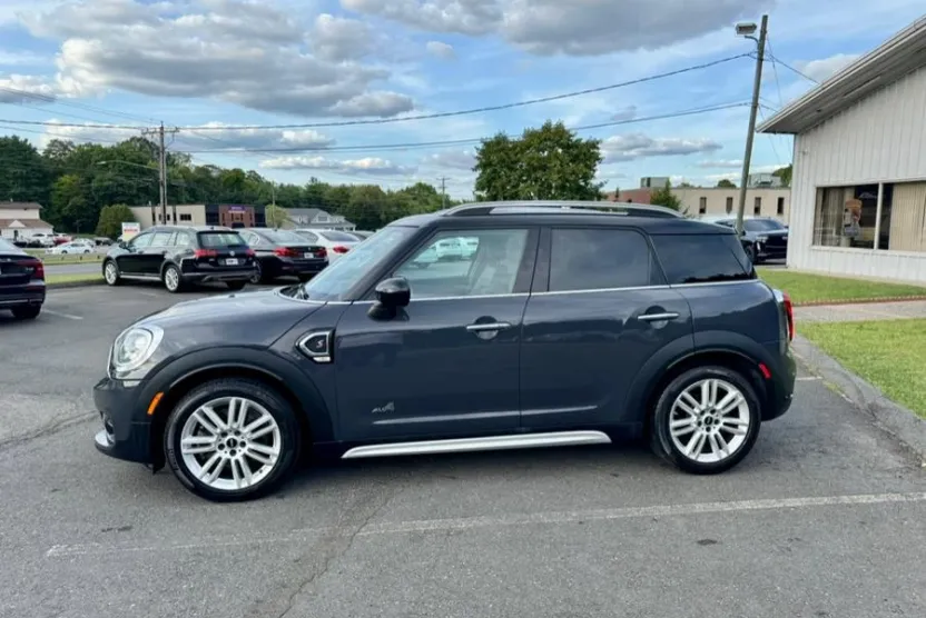 2019 Mini Countryman S ALL4 photo 1