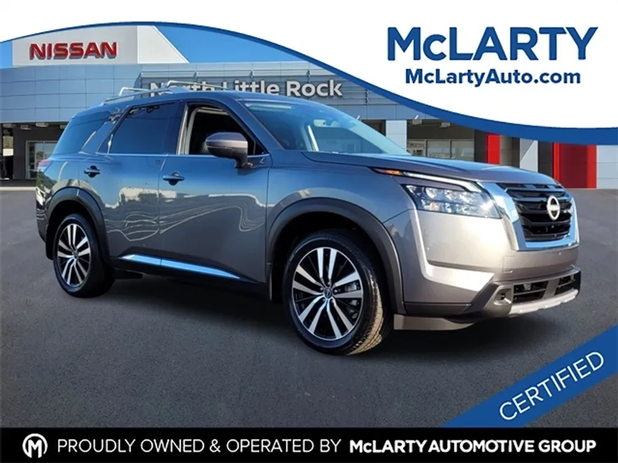 2025 Nissan Pathfinder Platinum photo 1