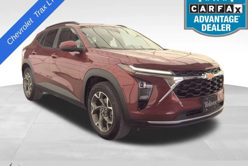 2024 Chevrolet Trax LT photo 1