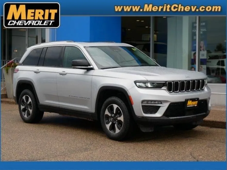 2024 Jeep Cherokee Limited 4xe photo 1