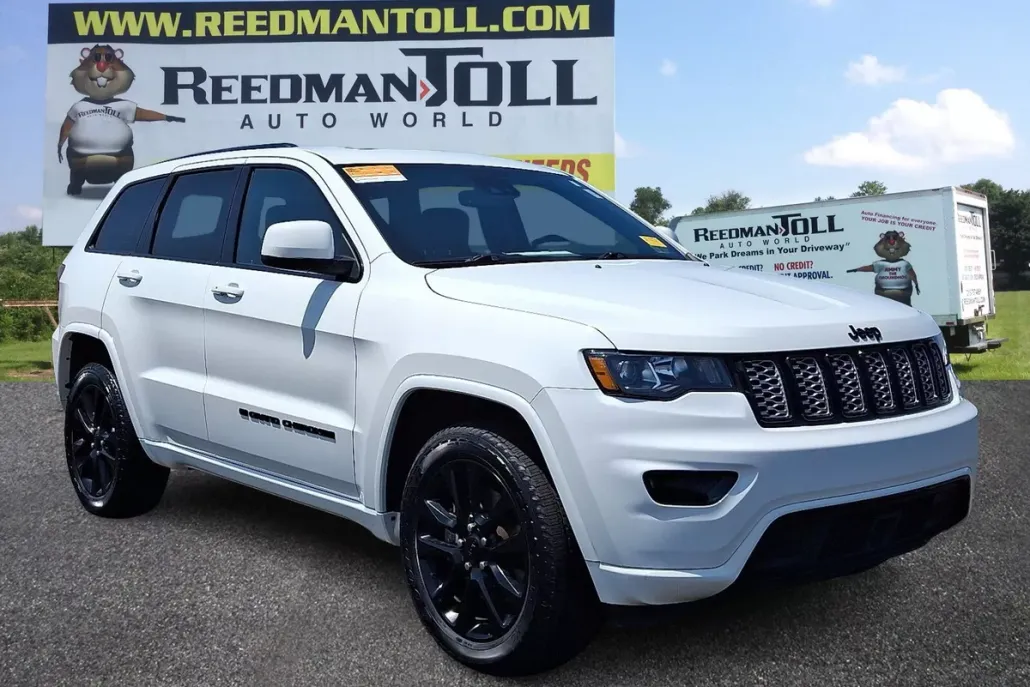 2022 Jeep Cherokee Laredo photo 1