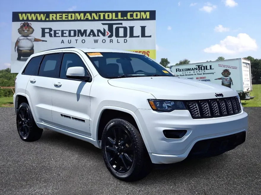 2022 Jeep Cherokee Laredo photo 1
