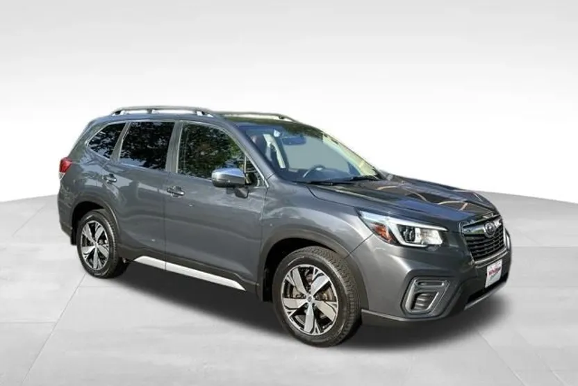 2020 Subaru Forester Touring photo 1