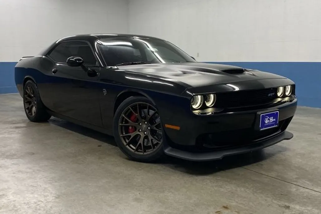 2016 Dodge Challenger SRT8 Hellcat photo 1