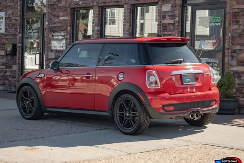 2009 Mini Cooper Hardtop photo 1