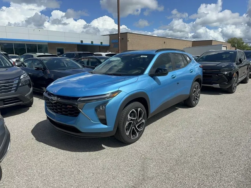 2025 Chevrolet Trax photo 1