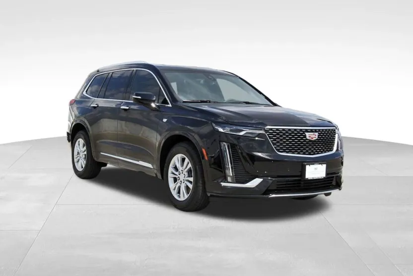 2025 Cadillac XT6 Luxury photo 1