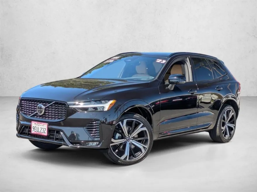 2023 Volvo XC60 B5 Ultimate photo 1