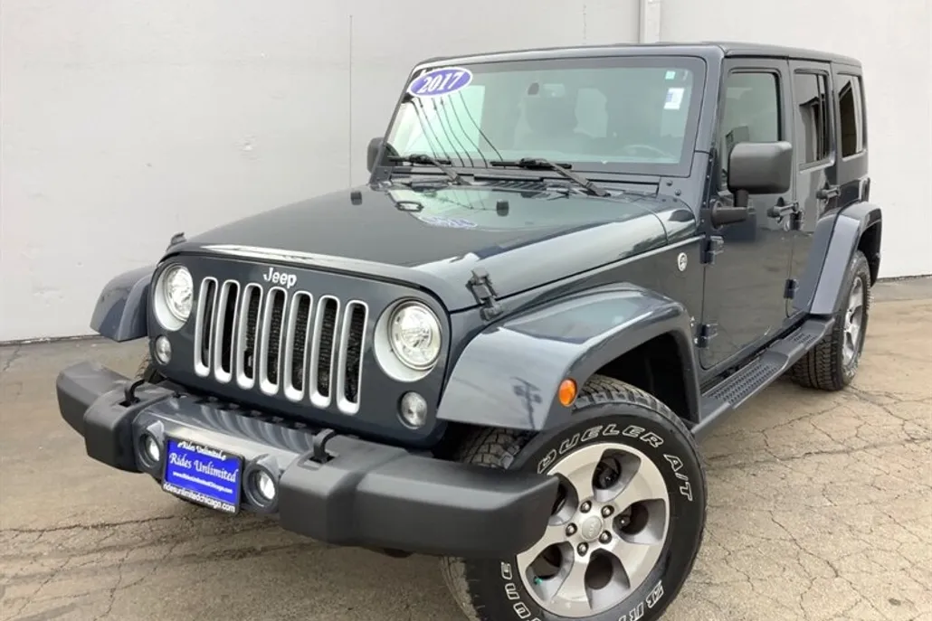 2017 Jeep Wrangler Unlimited Sahara photo 1