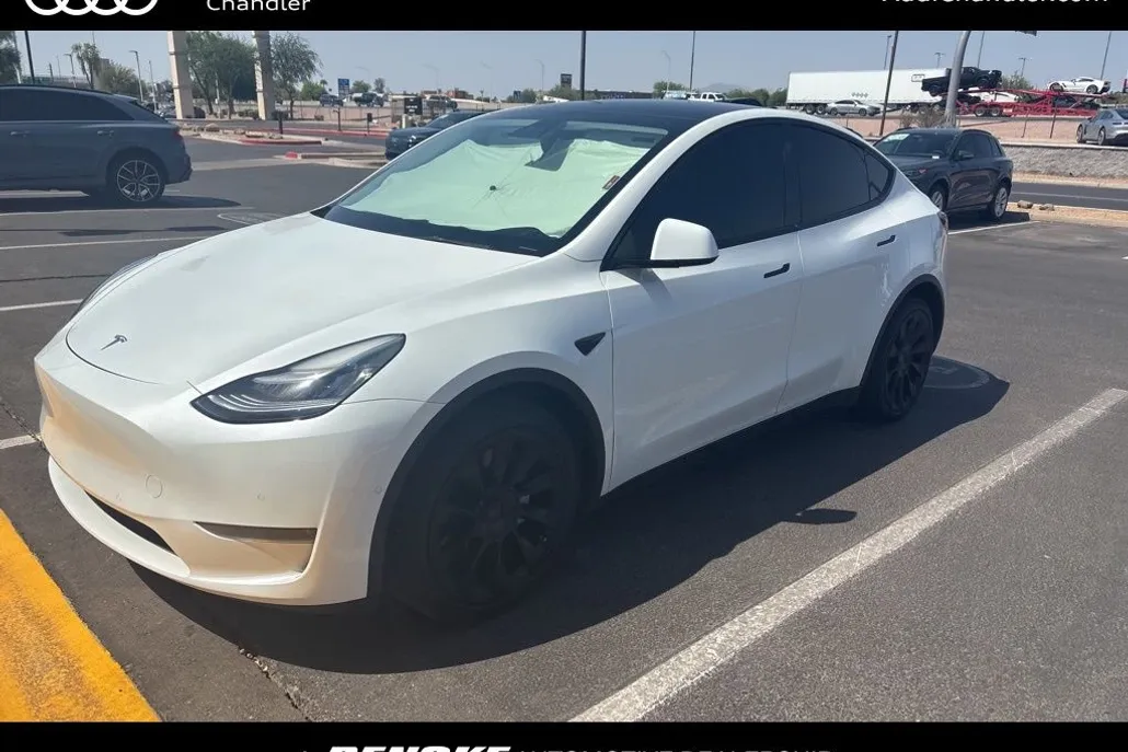 2021 Tesla Model Y Long Range photo 1