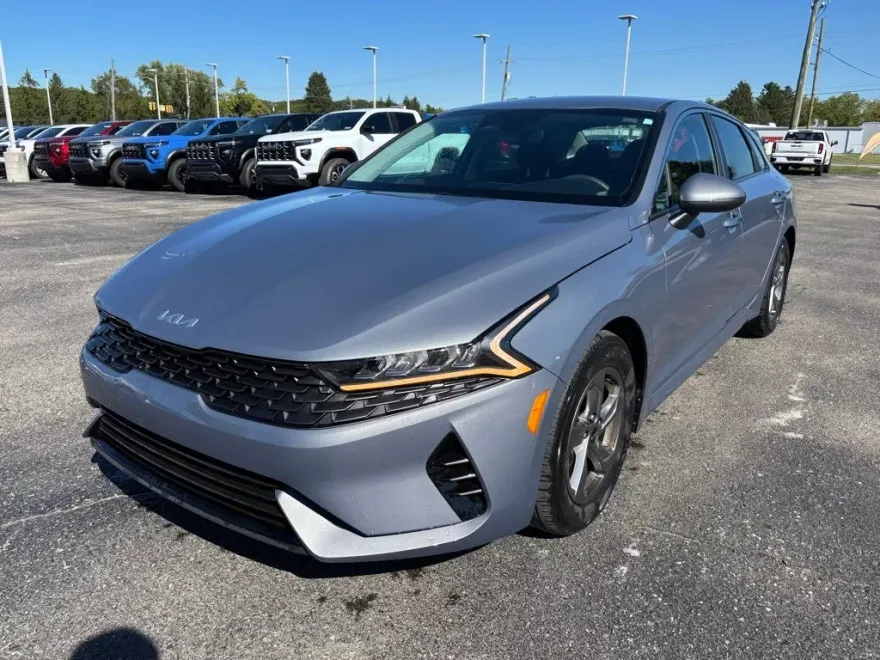 2023 Kia K5 LXS photo 1