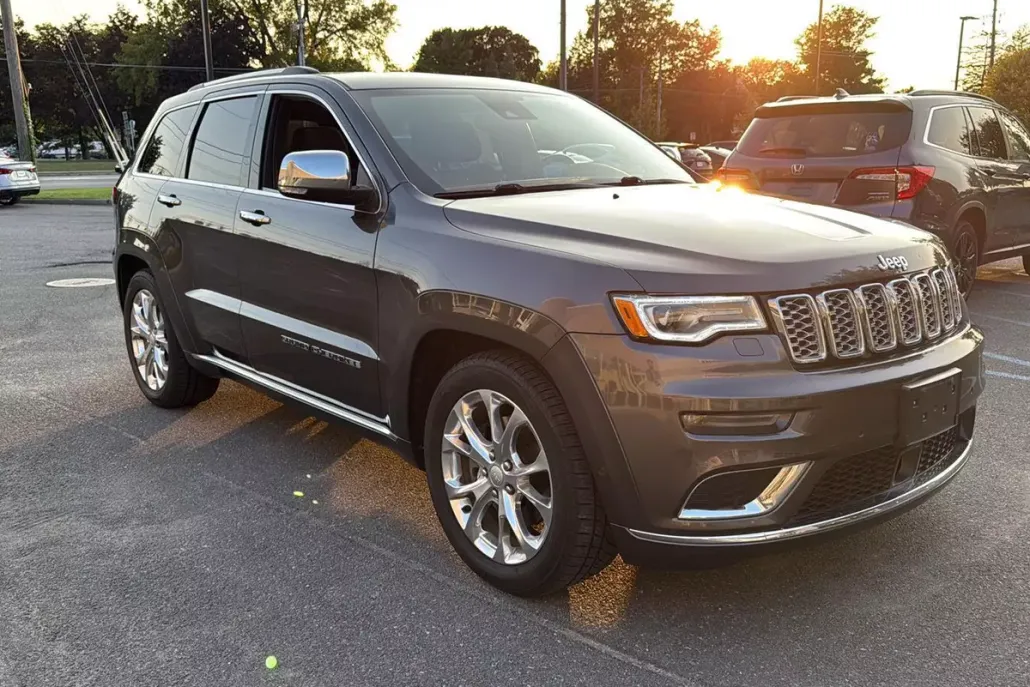 2020 Jeep Grand Cherokee Summit photo 1