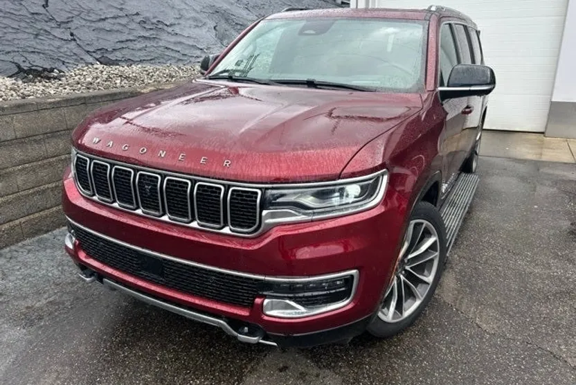 2024 Jeep Wagoneer L Series III photo 1