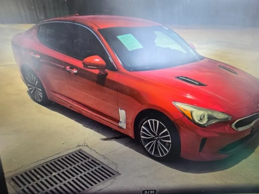 2019 Kia Stinger photo 1