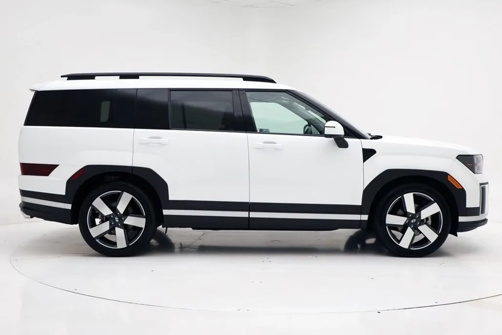2024 Hyundai Santa Fe Limited photo 1