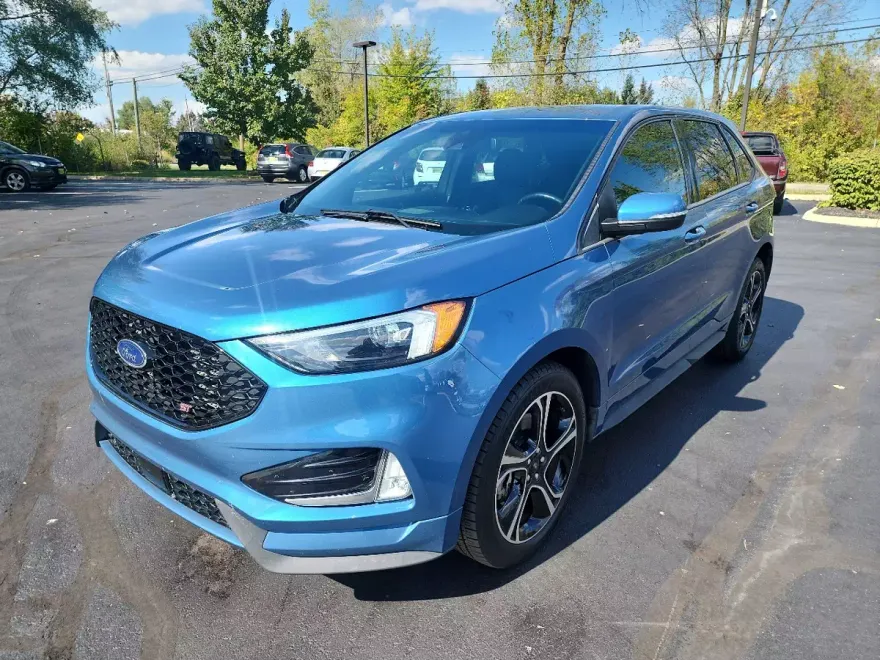2019 Ford Edge ST photo 1