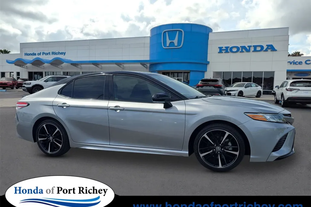 2020 Toyota Camry XSE photo 1