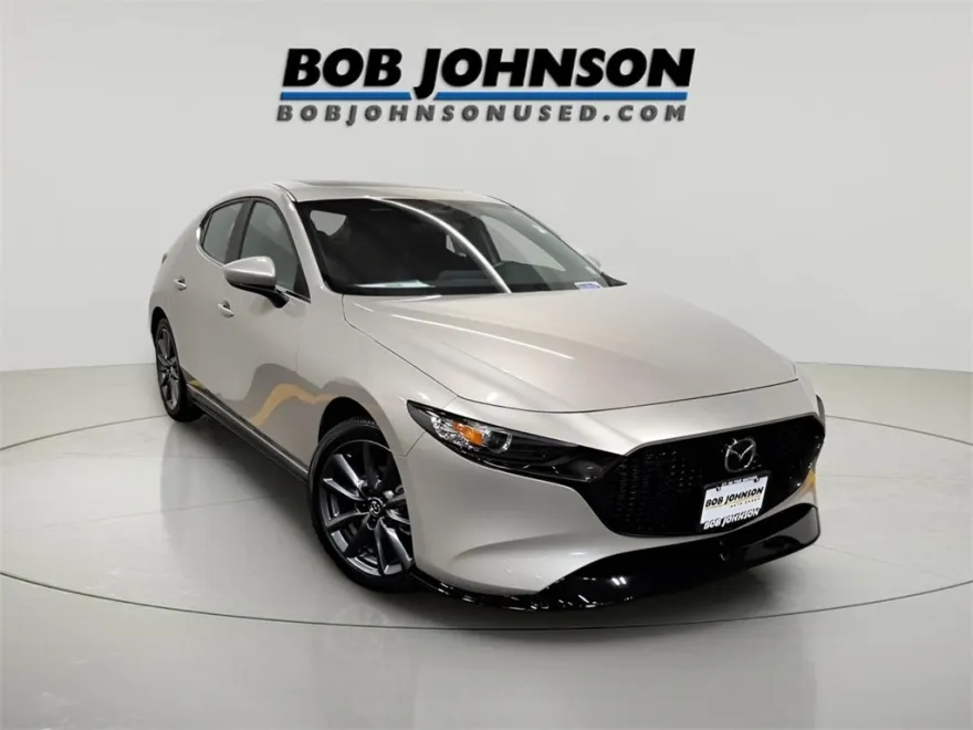 2025 Mazda Mazda3 2.5 s Preferred Hatchback photo 1