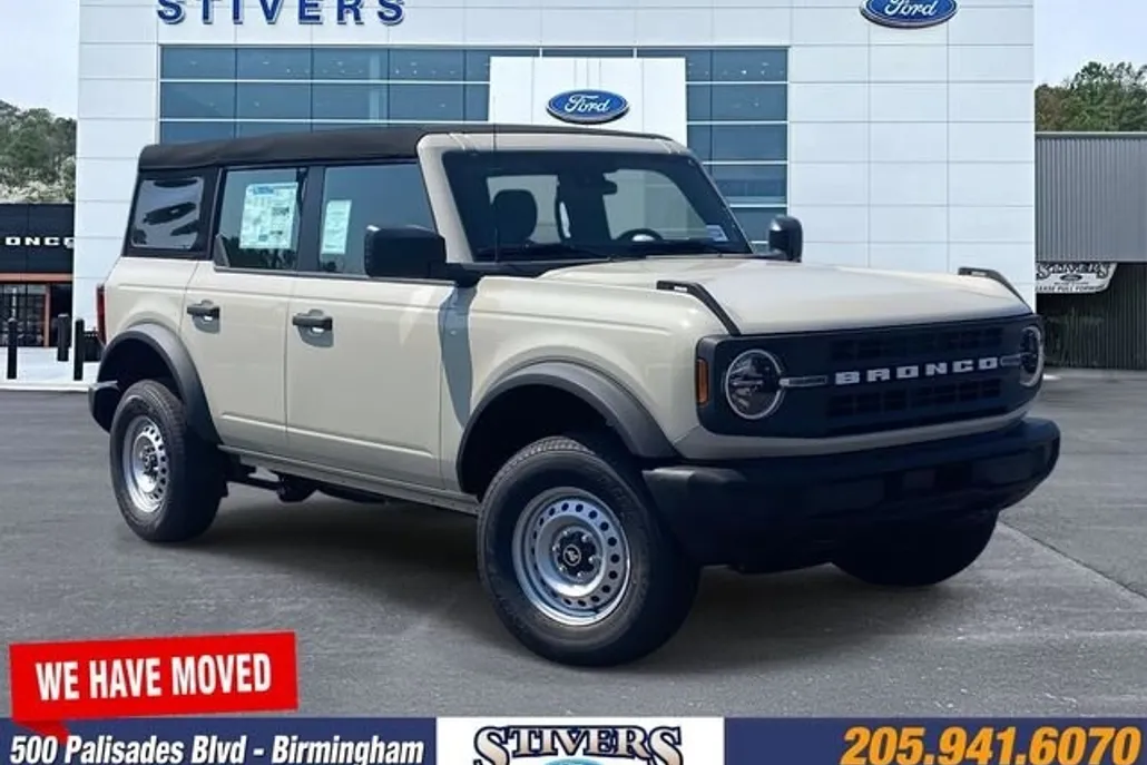 2025 Ford Bronco Base photo 1
