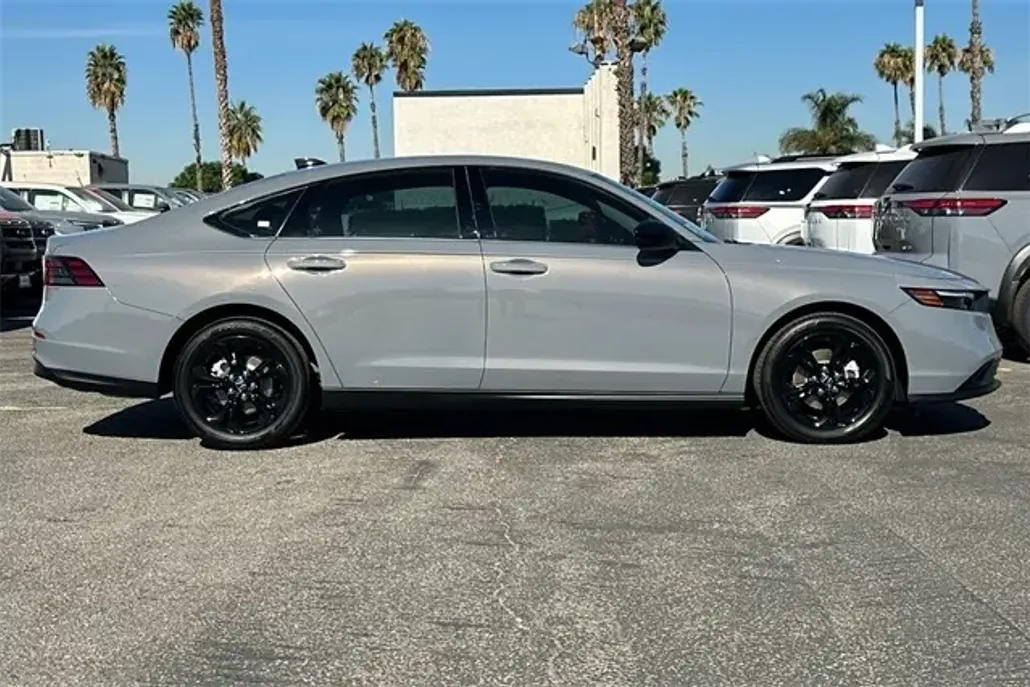 2025 Honda Accord SE photo 1