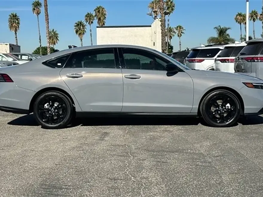 2025 Honda Accord SE photo 1