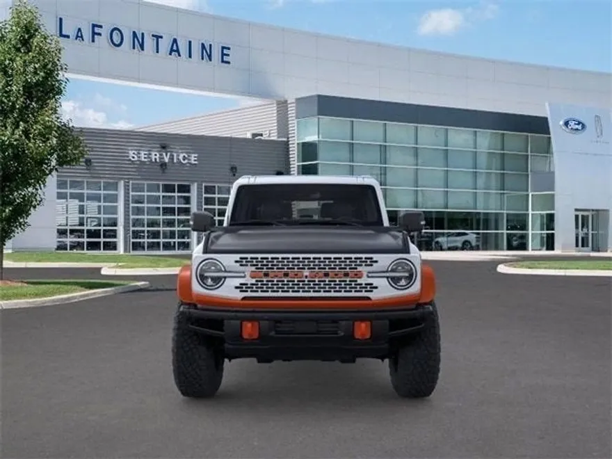 2025 Ford Bronco First Edition photo 6