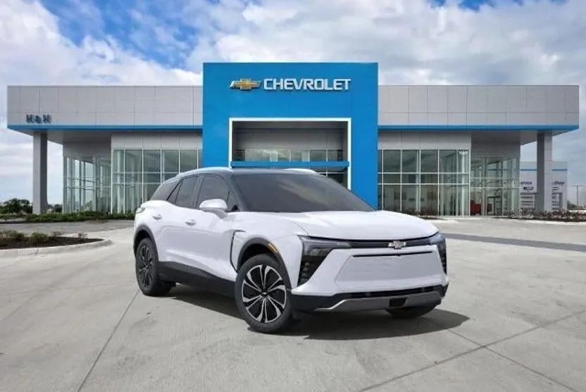 2025 Chevrolet Blazer EV photo 1