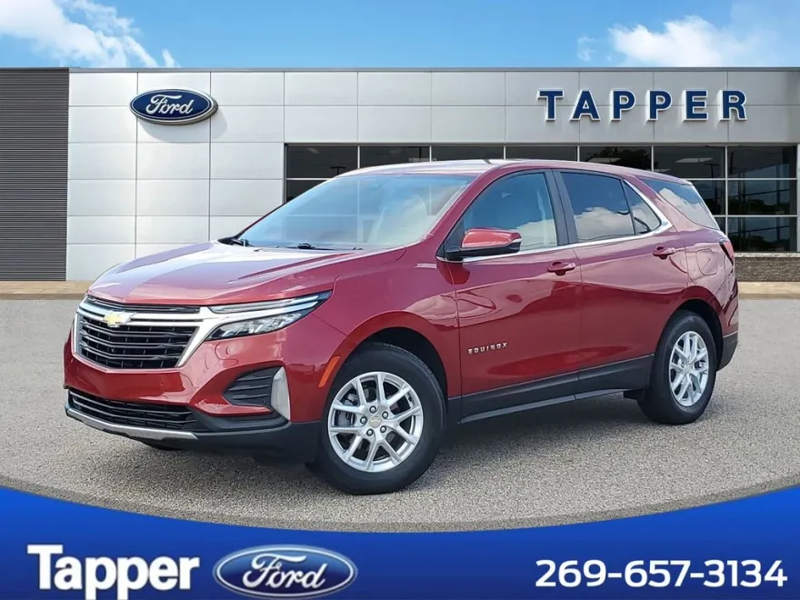 2023 Chevrolet Equinox LT photo 1