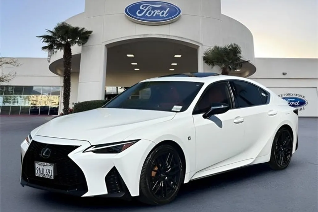 2022 Lexus IS 350 F SPORT photo 1