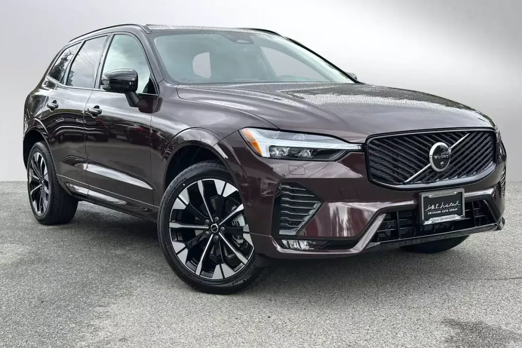 2026 Volvo XC60 B5 Plus photo 1
