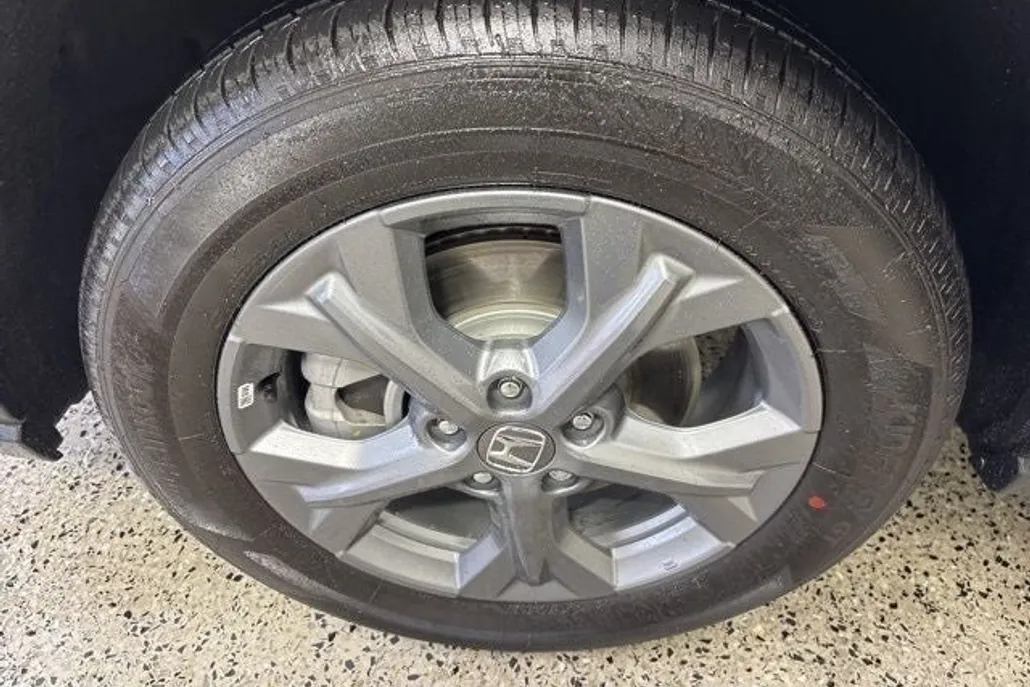2026 Honda HR-V LX photo 1