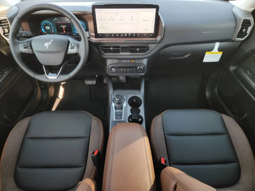 2025 Ford Bronco Sport Outer Banks photo 1