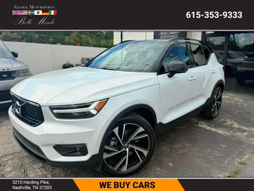 2021 Volvo XC40 R-Design photo 1