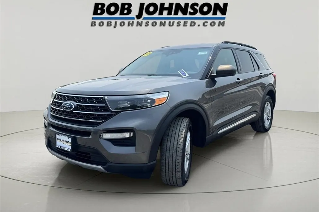 2020 Ford Explorer XLT photo 1