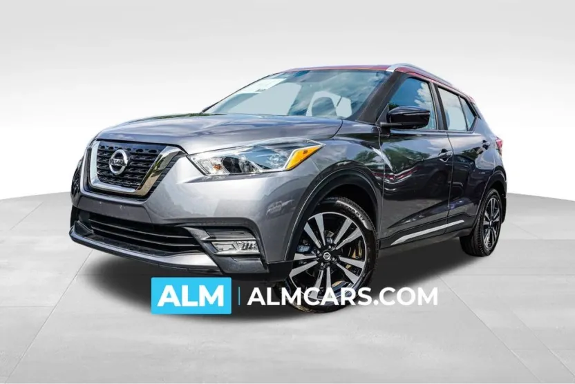 2019 Nissan Kicks SR photo 1