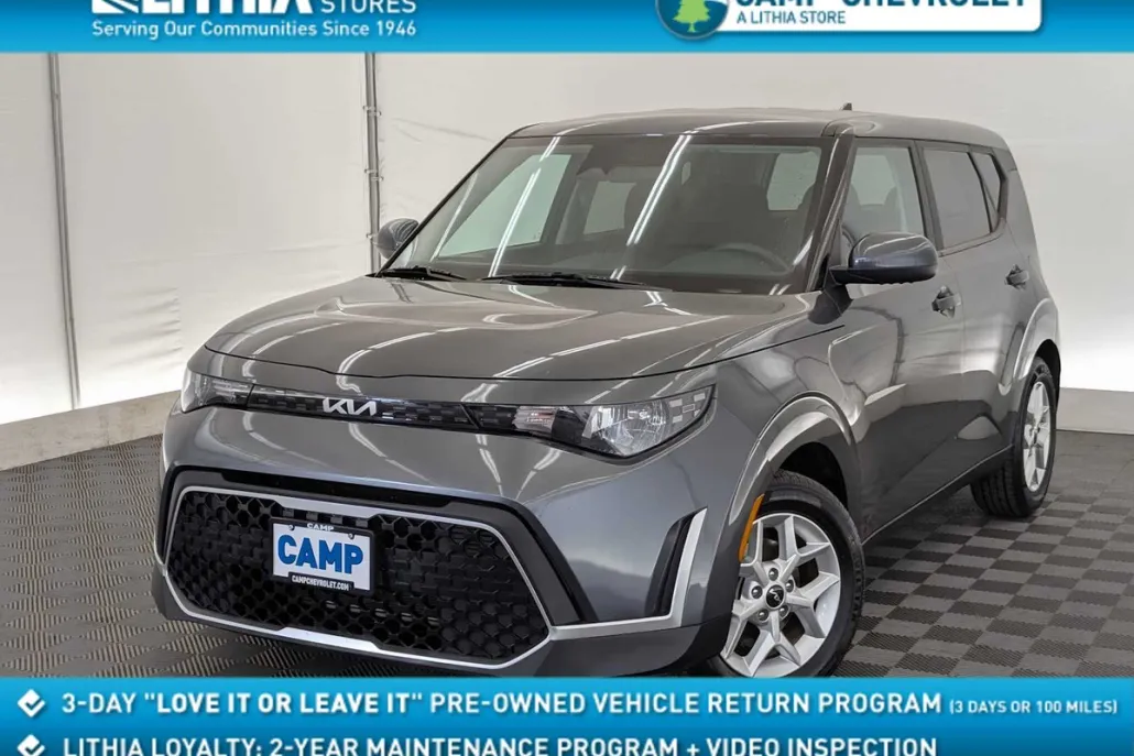 2023 Kia Soul LX photo 1