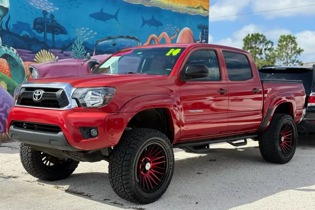 2014 Toyota Tacoma PreRunner V6 photo 1