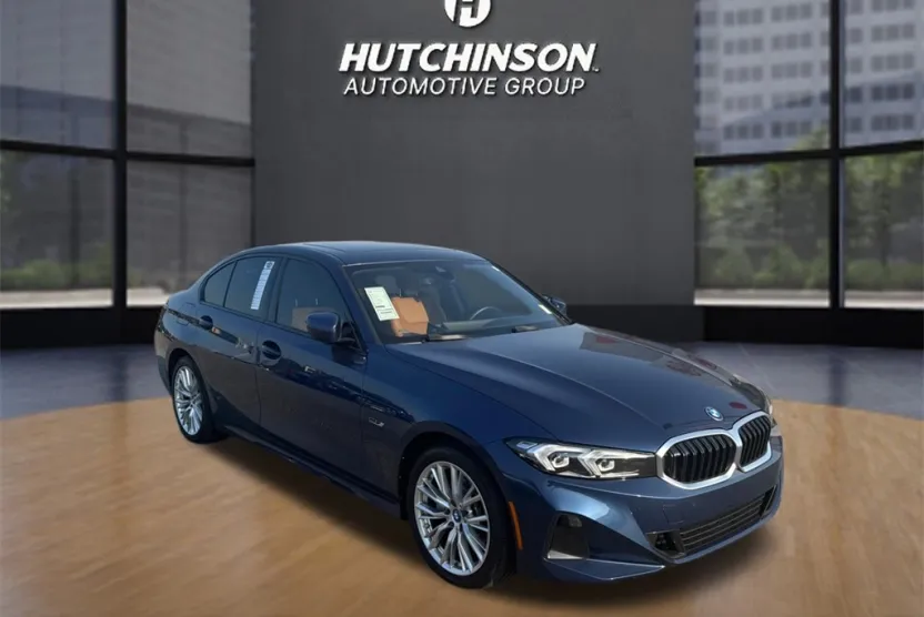 2023 Bmw 330e photo 1