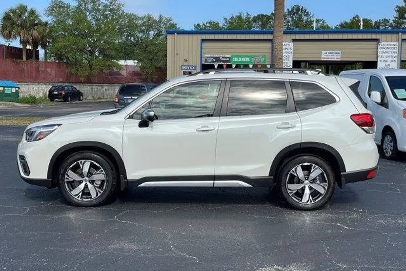 2021 Subaru Forester Touring photo 1