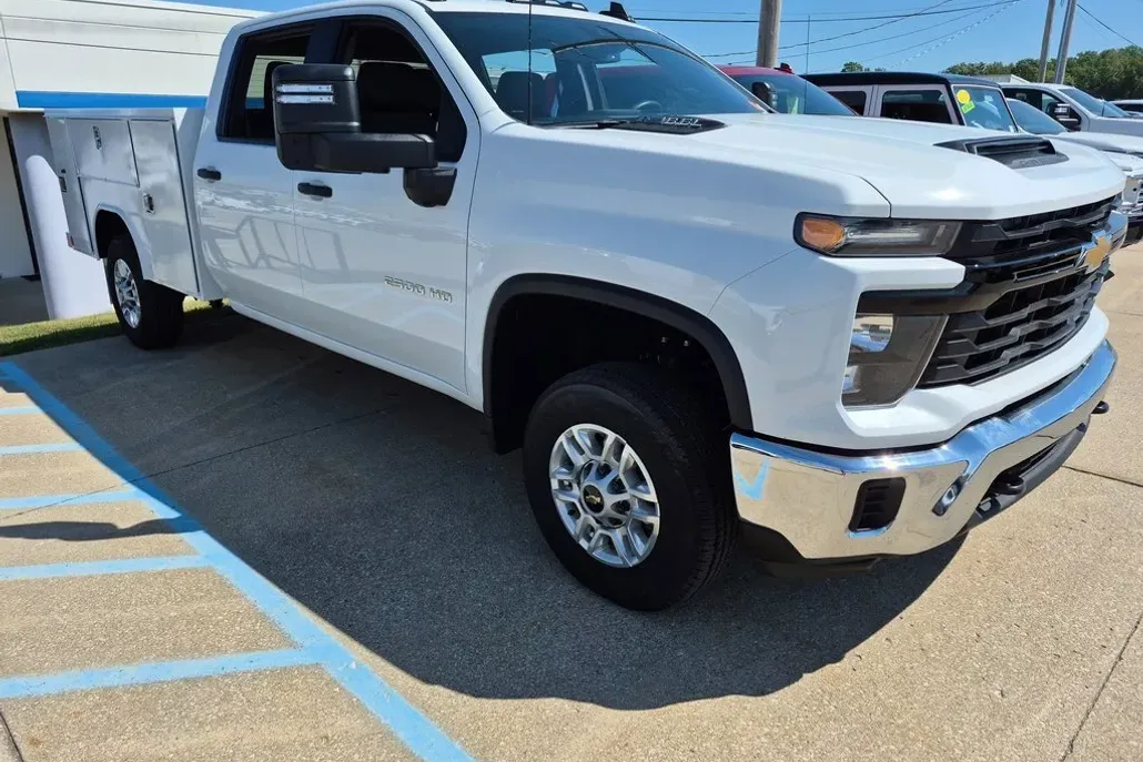 2025 Chevrolet Silverado 2500HD photo 1