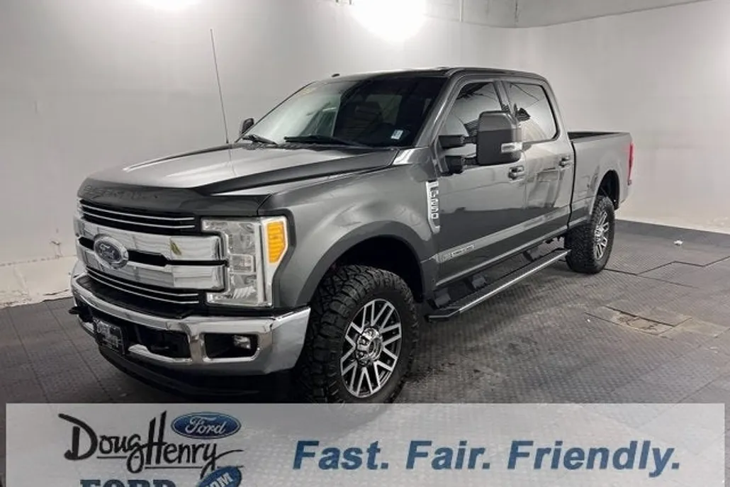 2017 Ford F-250 photo 1