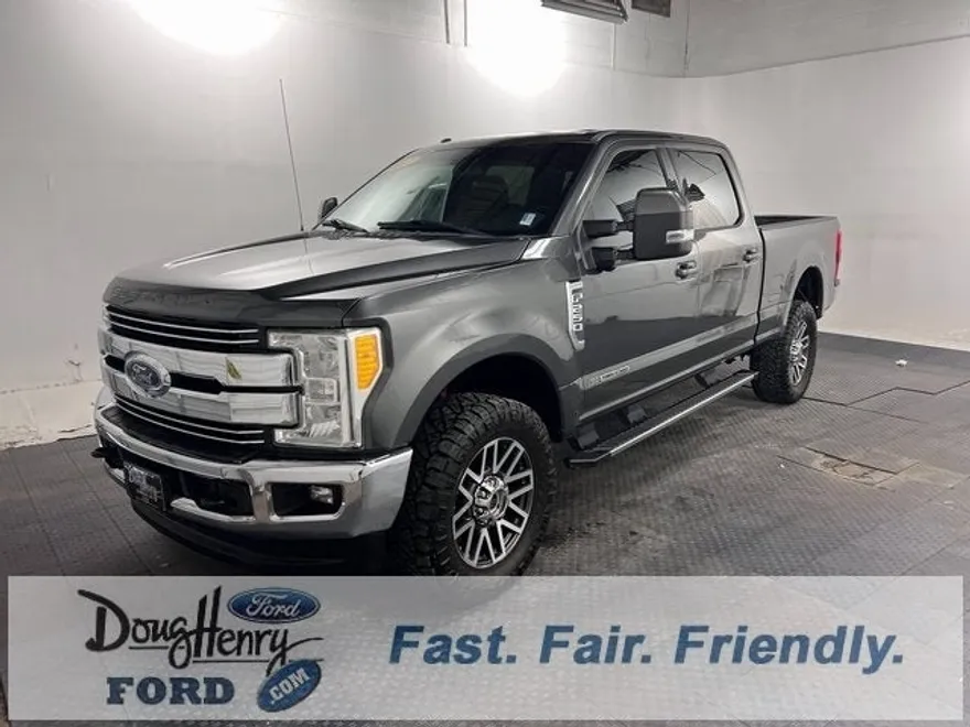 2017 Ford F-250 photo 1