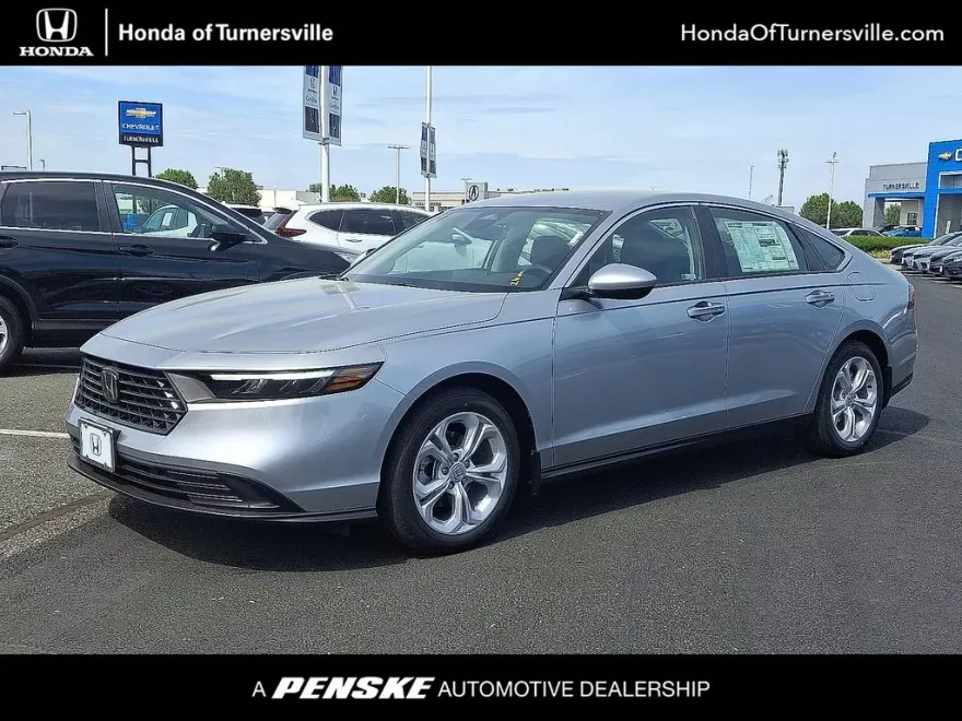 2025 Honda Accord LX photo 1