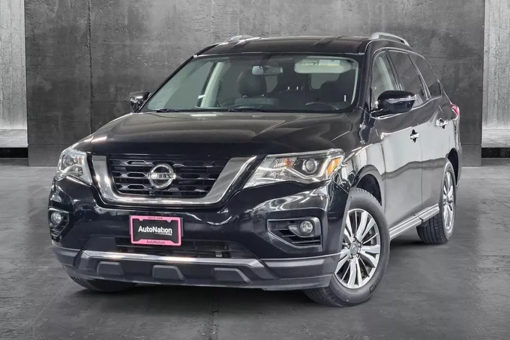 2020 Nissan Pathfinder SV photo 1
