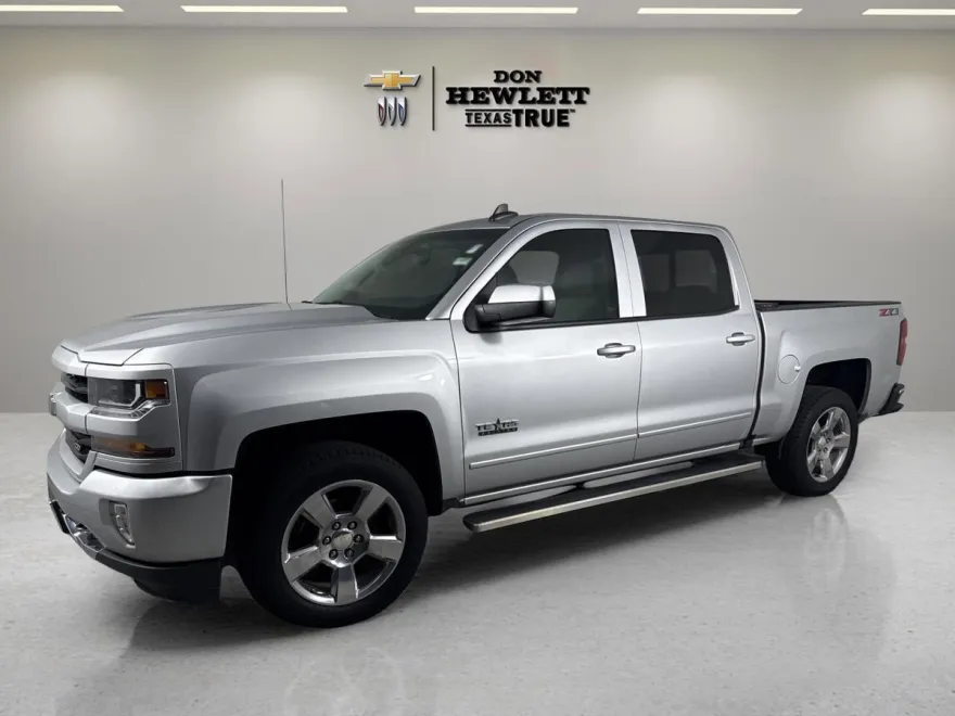 2018 Chevrolet Silverado 1500 LT photo 1