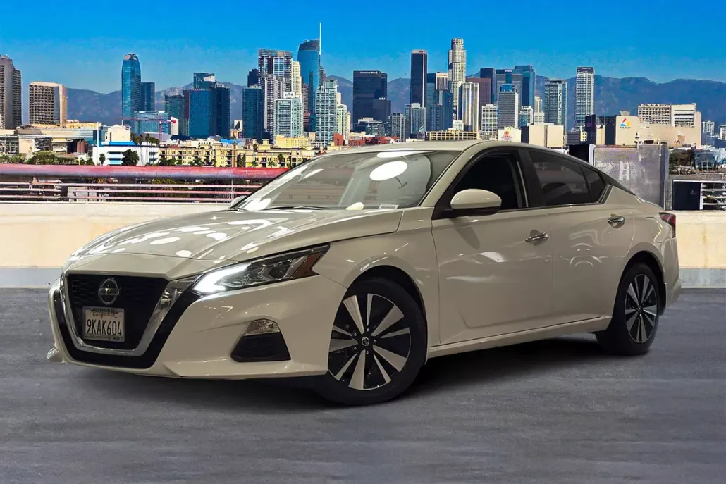 2022 Nissan Altima 2.5 SV photo 1